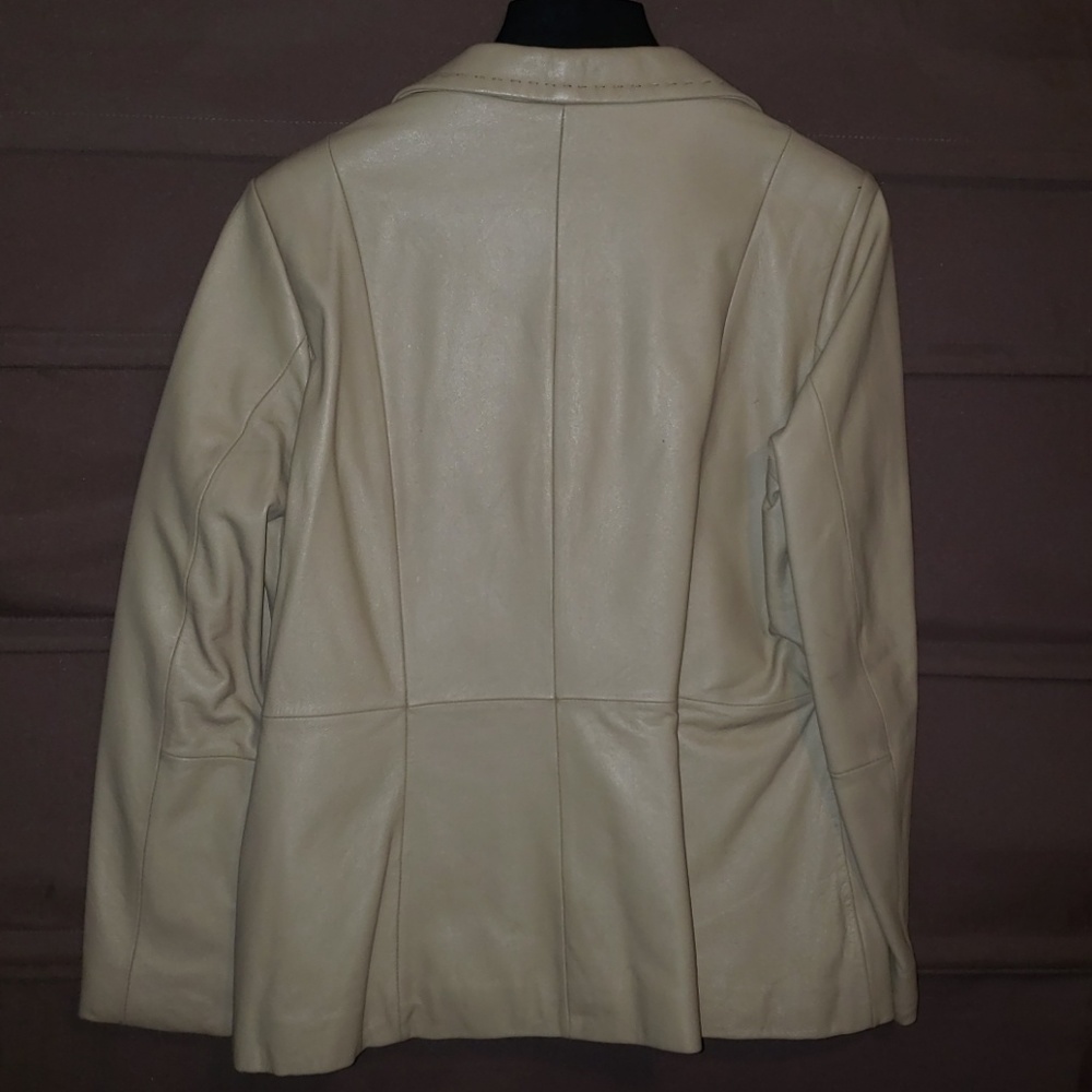 Leather jacket - Picture 2 of 4